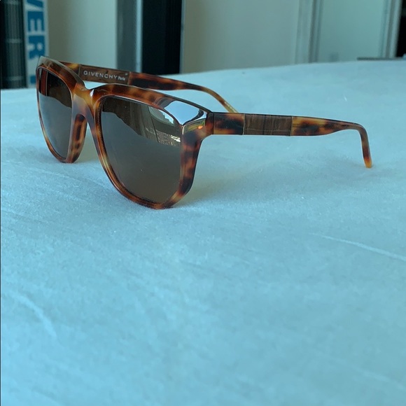 Givenchy Tortoiseshell Tinted Sunglasses - Picture 3 of 6